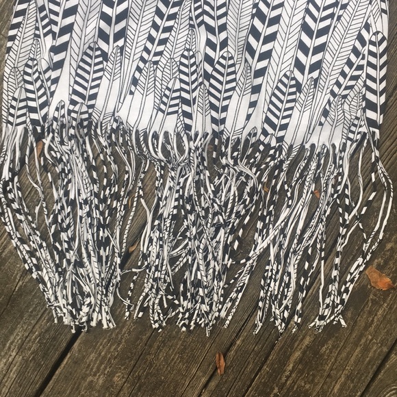 Juniors Tank Top - Picture 2 of 4